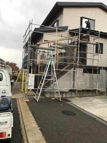 山形県米沢市現場：玄関前風除の屋根材改修工事