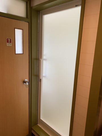 浴室：折れ戸交換（折れ戸→ドア）