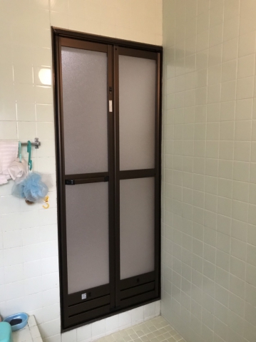 浴室折れ戸交換：米沢市現場